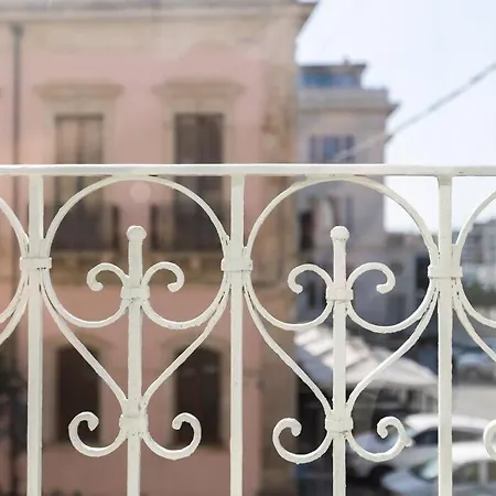 Anticitera Apartman *