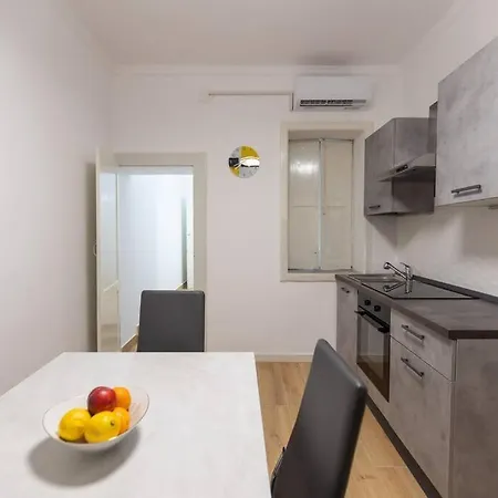 Anticitera * Syracuse