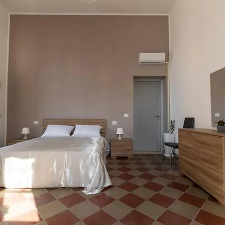 Anticitera * Syracuse