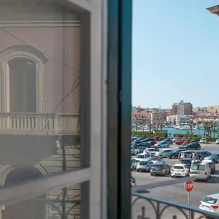 Anticitera Apartment